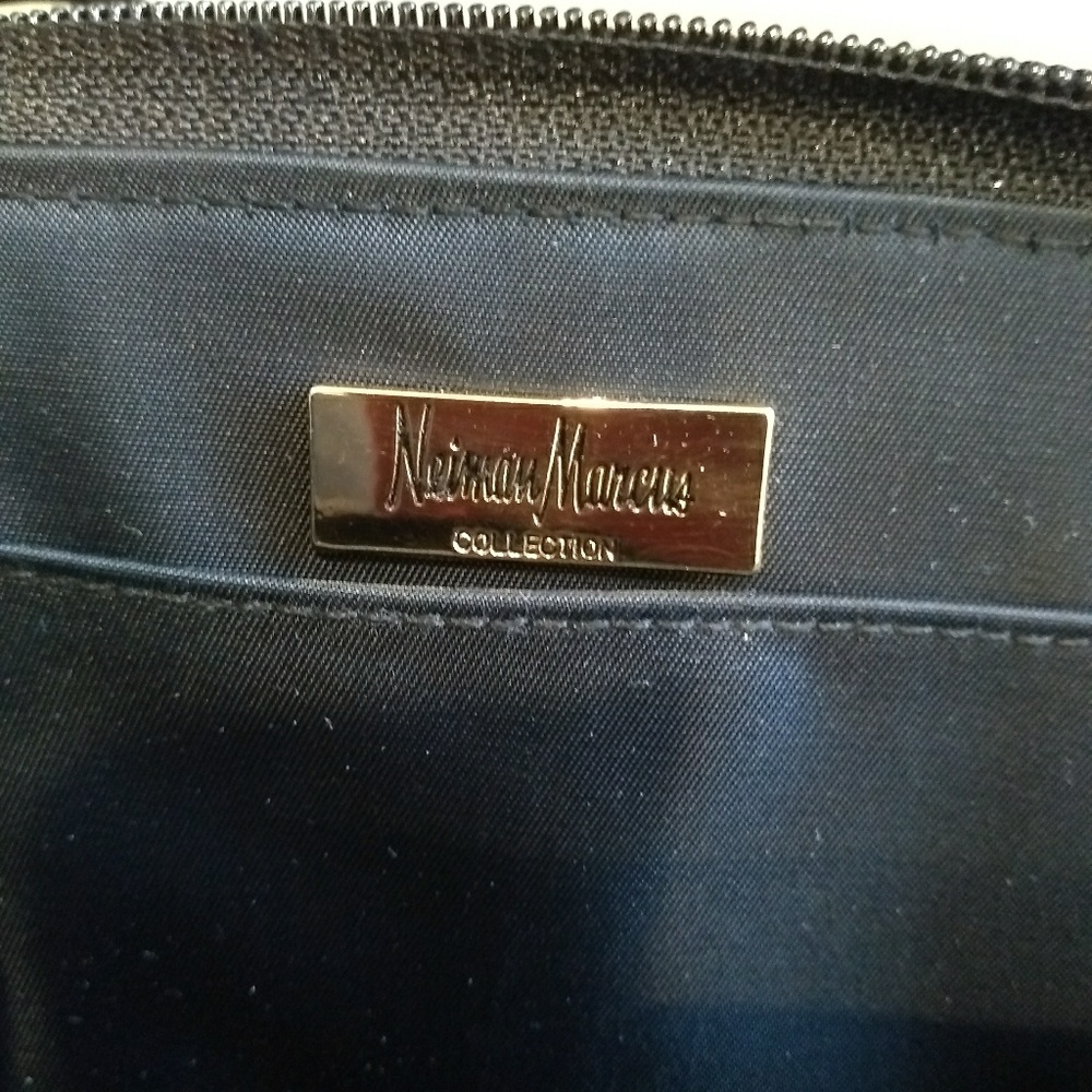 Purse/Wallet - Picture 6 of 7